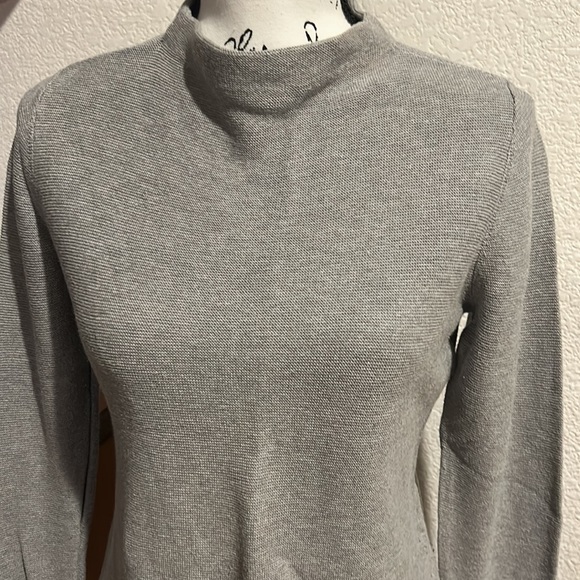 Ann Taylor Grey Sweater - Picture 2 of 6